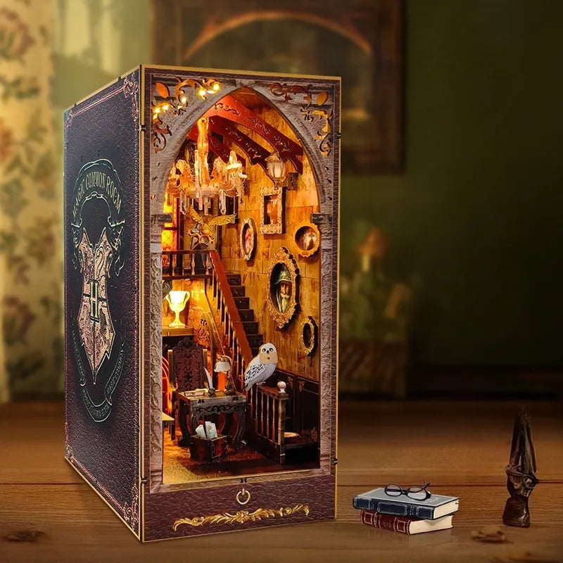 Wizard School Alley book nook kit β DIY magic lane