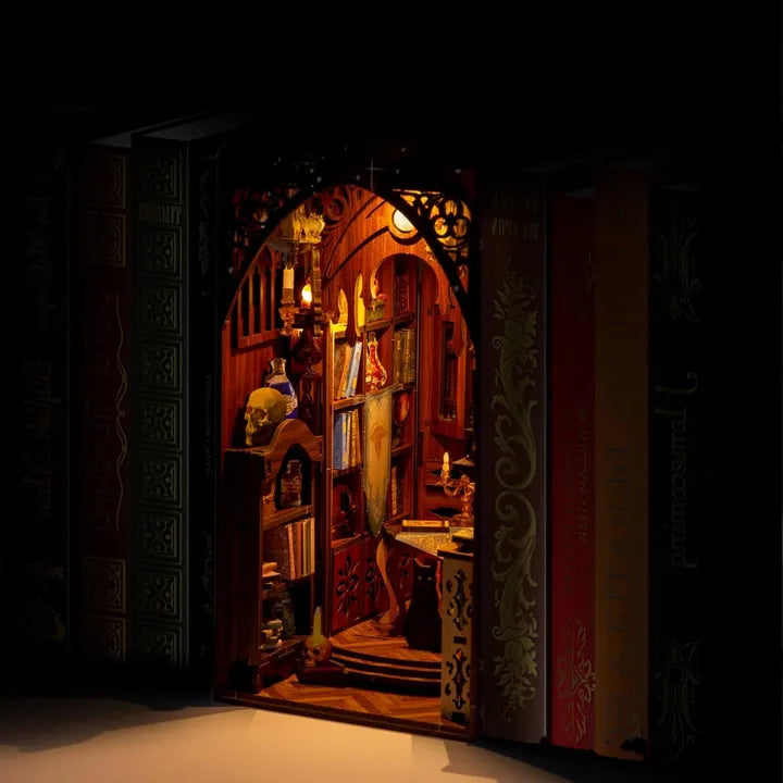 Book Nooks - Biblioteca Magica