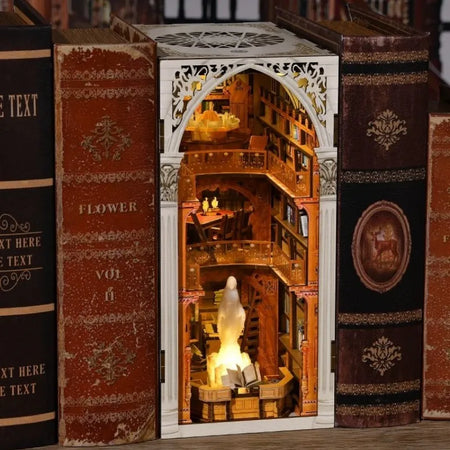 Book Nook - Biblioteca Pubblica