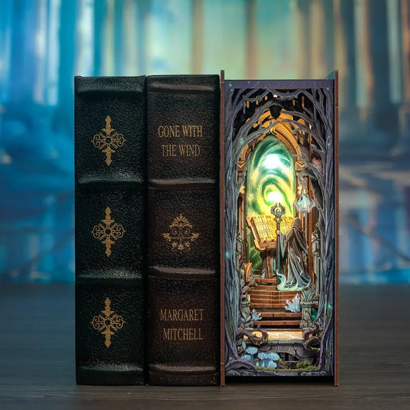 Book Nook - Il Cancello del Paese delle Meraviglie
