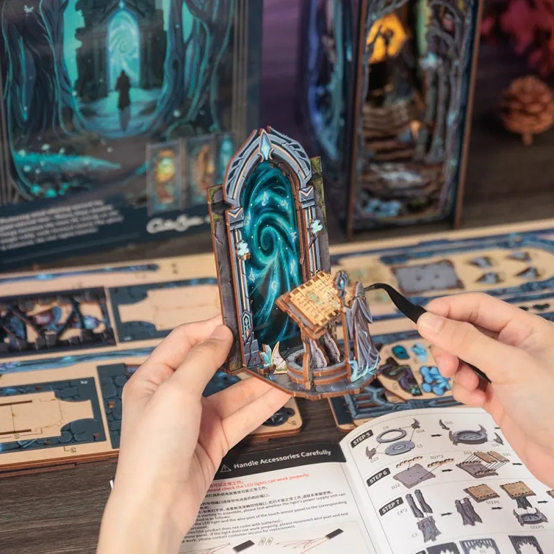 Book Nook - Il Cancello del Paese delle Meraviglie