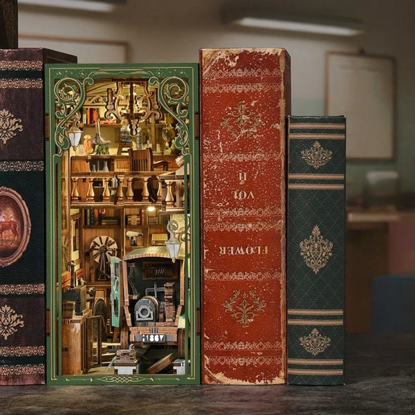 Book Nook - La Signora del Radio
