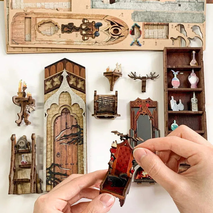 Twilight Castle book nook kit β detail view 8