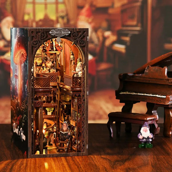 Book Nook - Casa del Nano