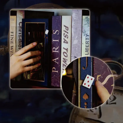 Book Nook - Biblioteca Cadente