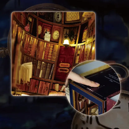 Book Nook - Biblioteca Cadente