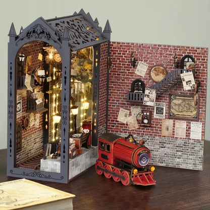 Book Nook - Piattaforma del Treno Fantasy