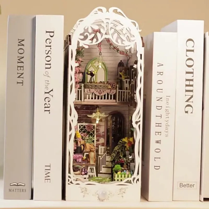 Book Nook - Casa dei Fiori