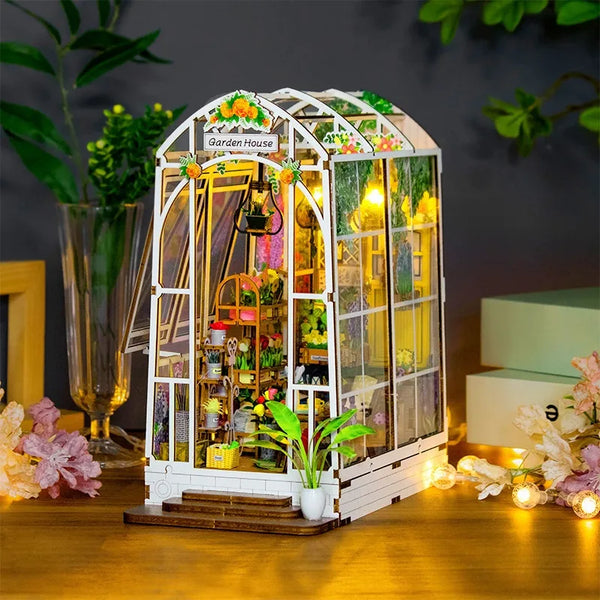 Book Nook - Casa nel Giardino