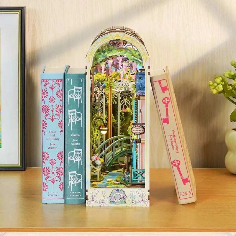 Book Nook - Giardino di Giverny