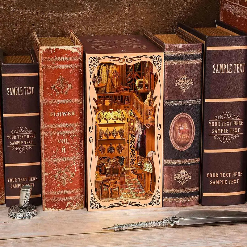 Book Nook - Splendido Guardaroba della Duchessa