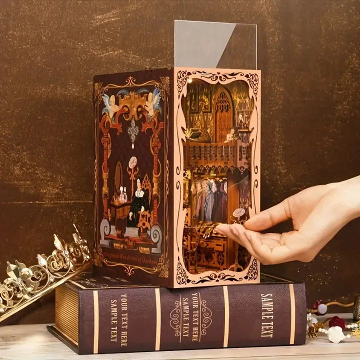 Book Nook - Splendido Guardaroba della Duchessa