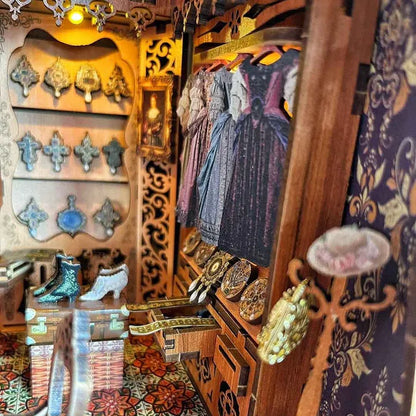 Book Nook - Splendido Guardaroba della Duchessa