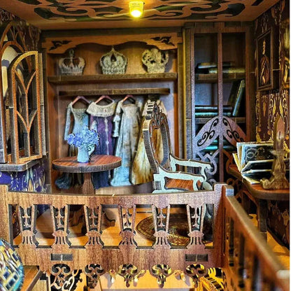 Book Nook - Splendido Guardaroba della Duchessa