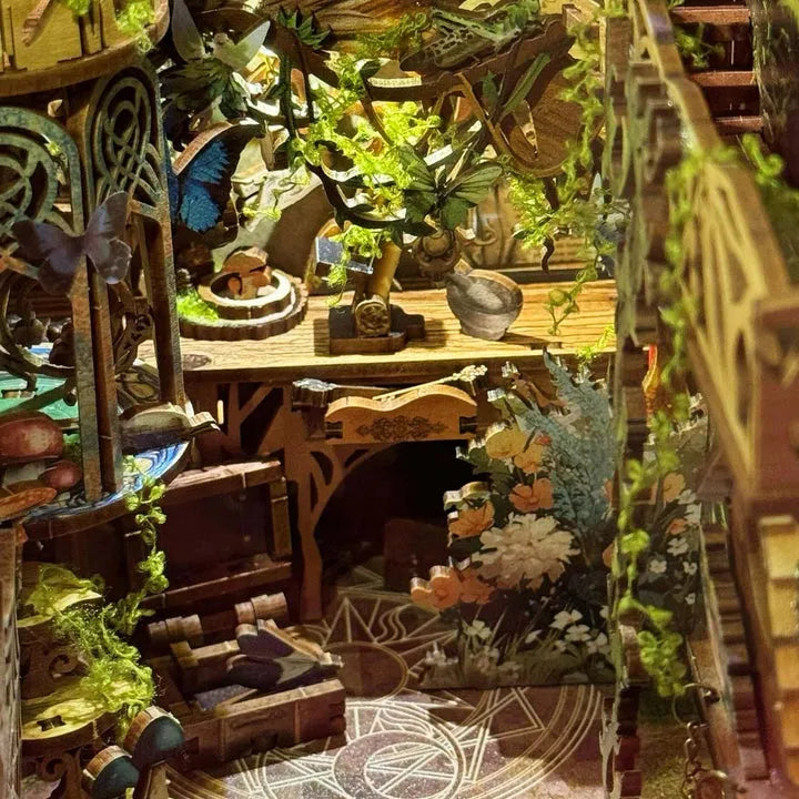 Book Nook - Storia di Insetti