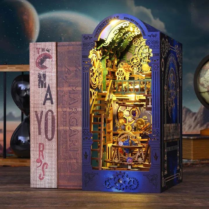 Book Nook - Esplorazione Interstellare