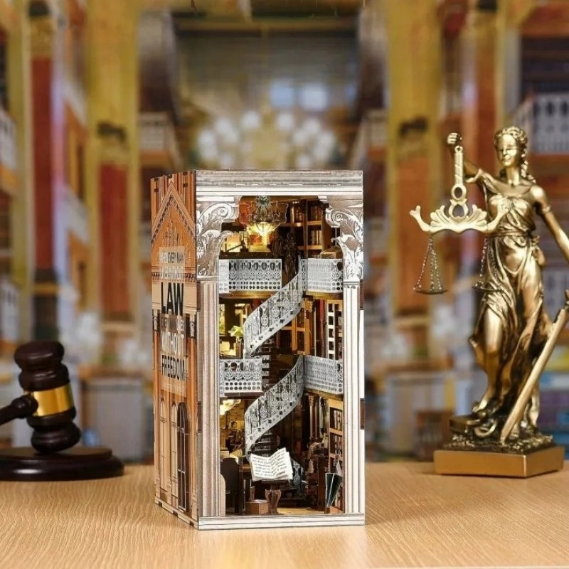 Book Nook - Biblioteca Giuridica