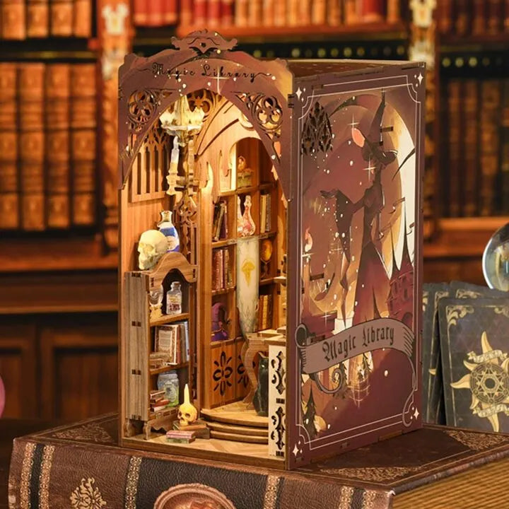 Book Nooks - Biblioteca Magica
