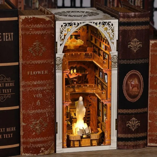 Book Nook - Biblioteca Pubblica