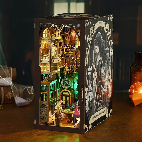 Book Nook - Società di Divinazione dei Tarocchi