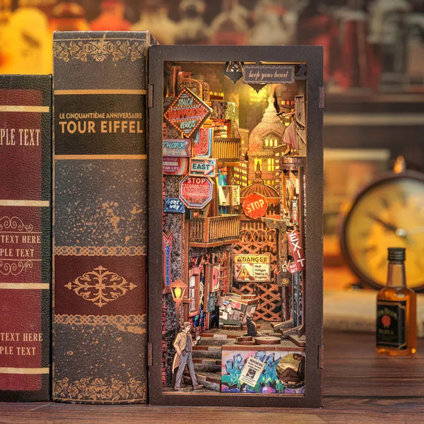Book Nook - Il Lungo Addio