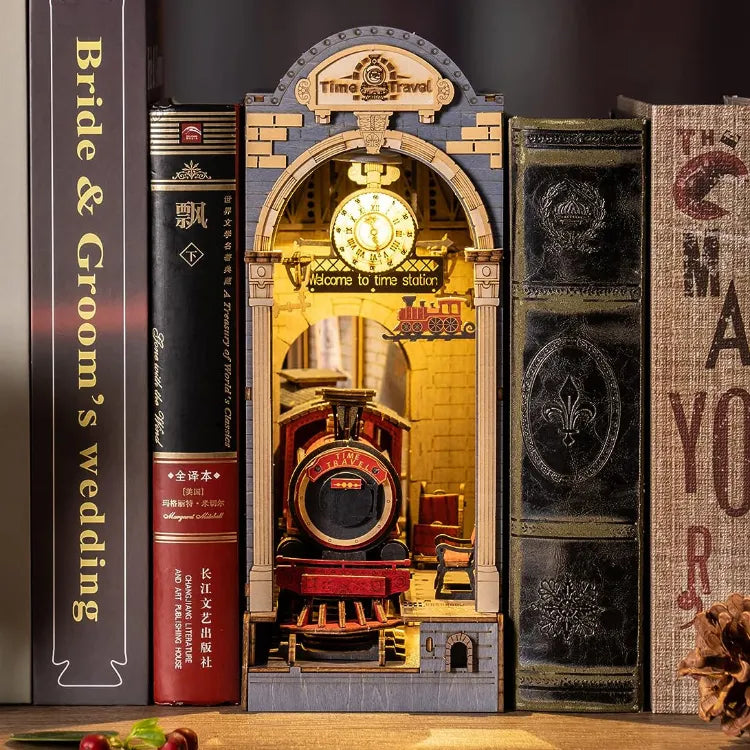 Book Nook - Viaggio nel Tempo | TGB04